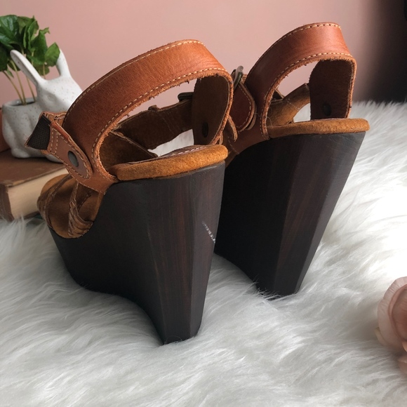 Sbicca Vintage Collection Wooden Block Wedges - Picture 6 of 8